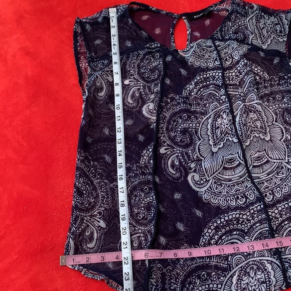 A.N.A. A New Approach Top with Cap Sleeves , Size Medium - Picture 16 of 16